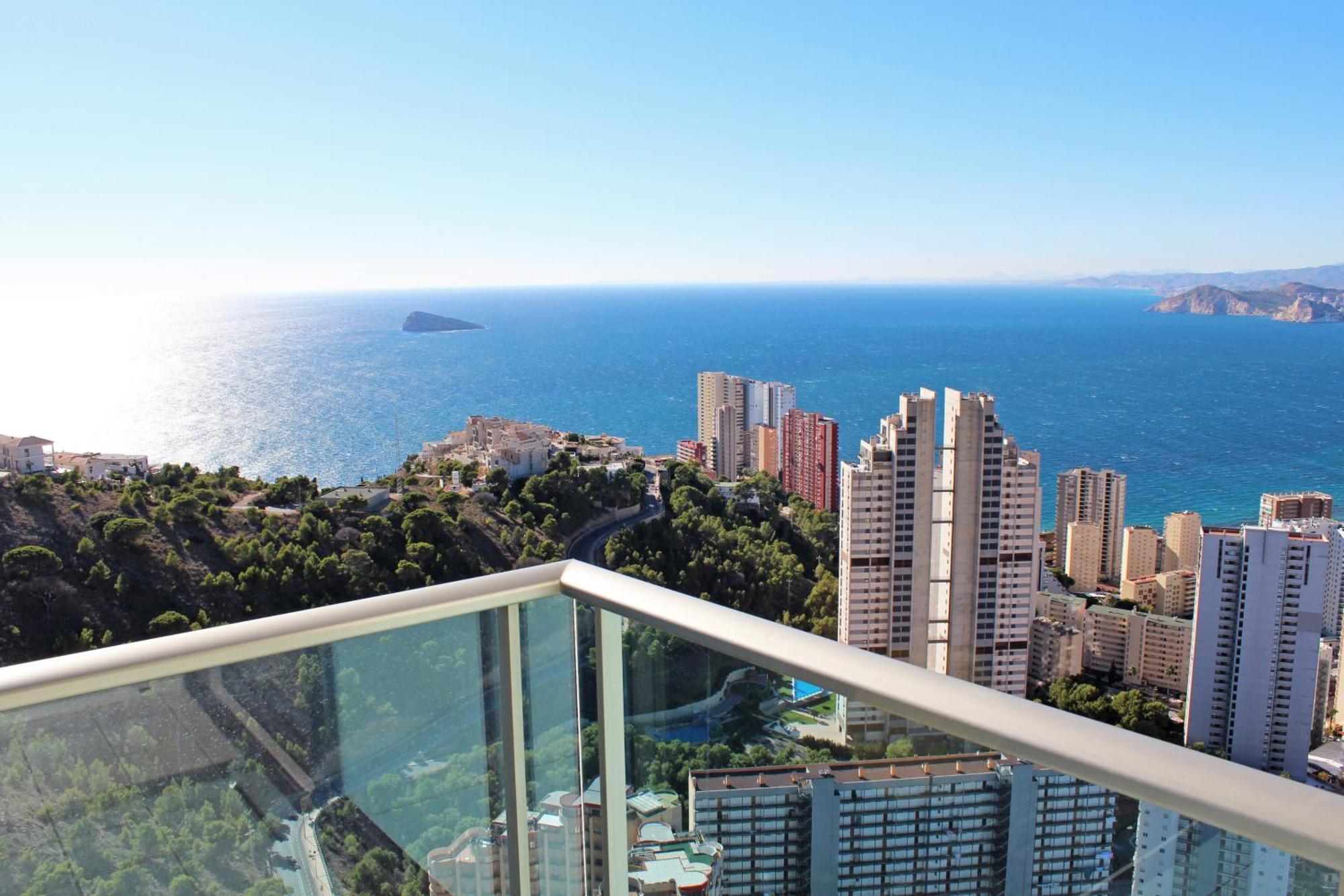 Benidorm High Rise Apartments - Sea Views - Torre Lugano Room photo
